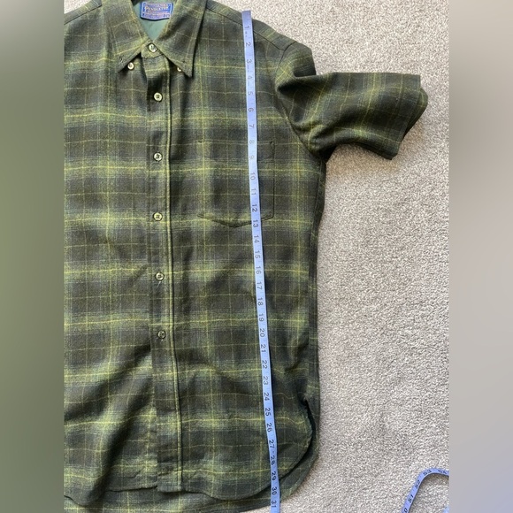 MEN'S PENDLETON SHORT-SLEEVE BOARD SHIRT | SIZE MEDIUM - Picture 7 of 7